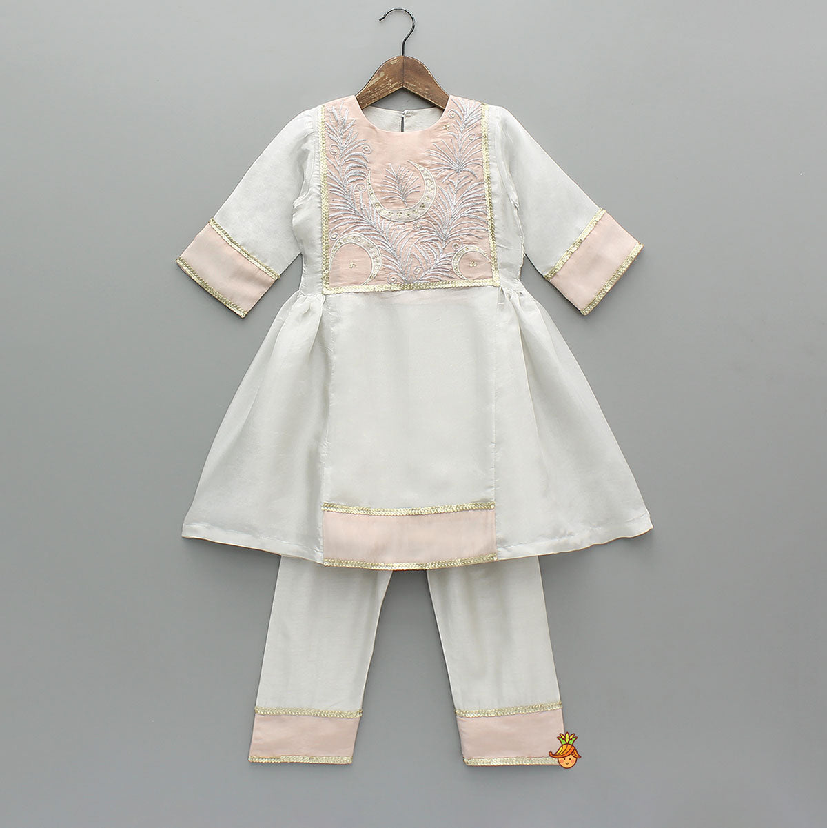 Pre Order: Elegant Embroidered Yoke Kurti And Pant