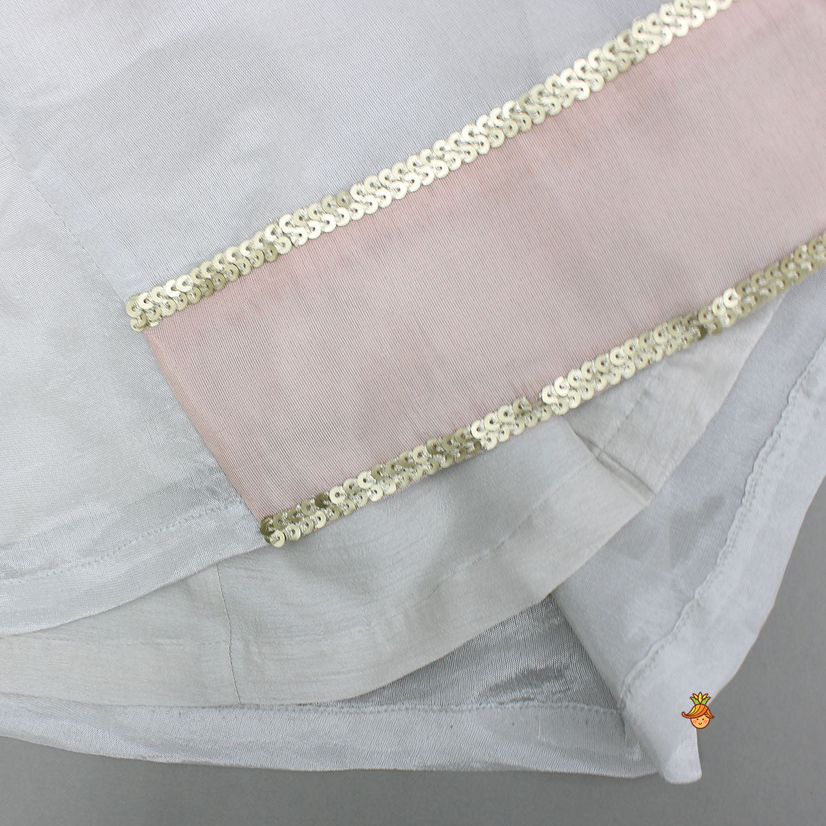 Pre Order: Elegant Embroidered Yoke Kurti And Pant