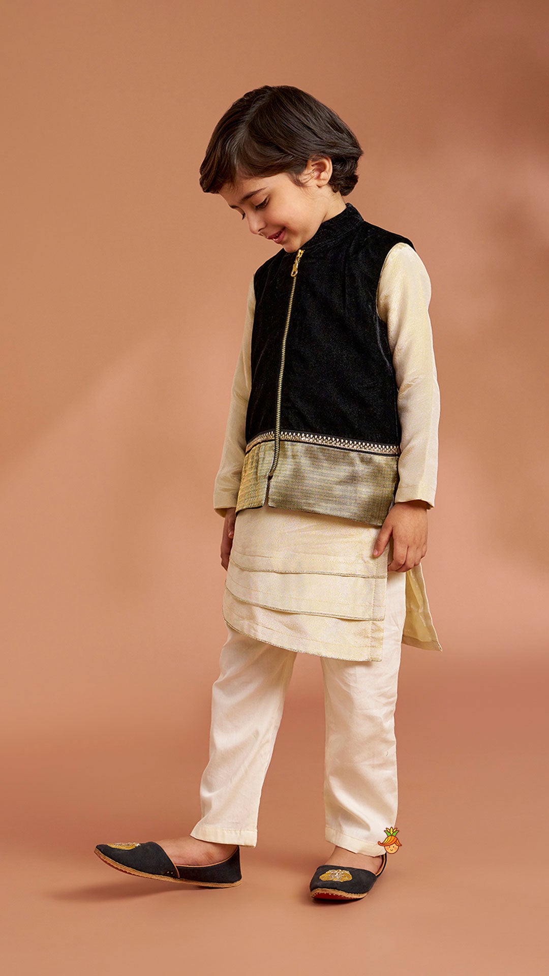 Pre Order: Shimmery Stylish Cut Hem Kurta With Velvet Jacket And Pyjama