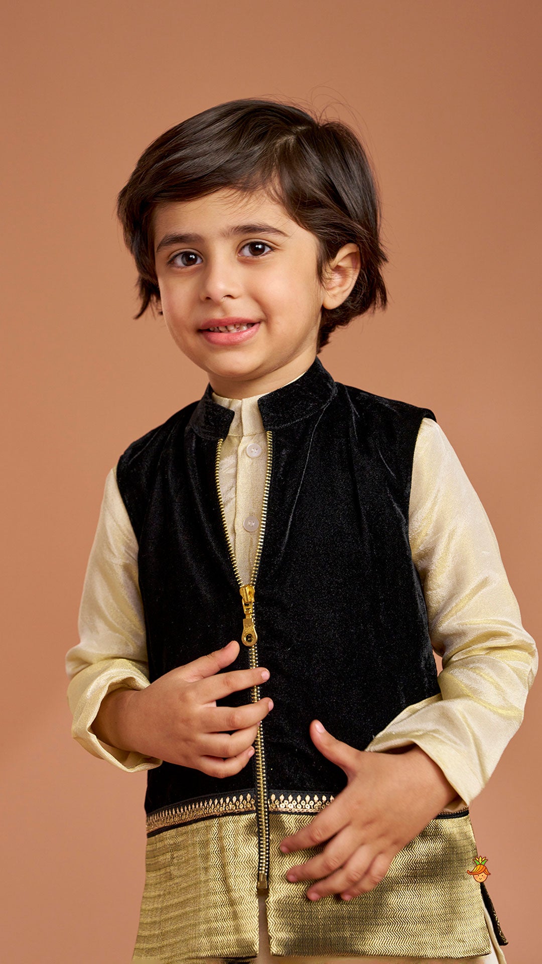 Pre Order: Shimmery Stylish Cut Hem Kurta With Velvet Jacket And Pyjama