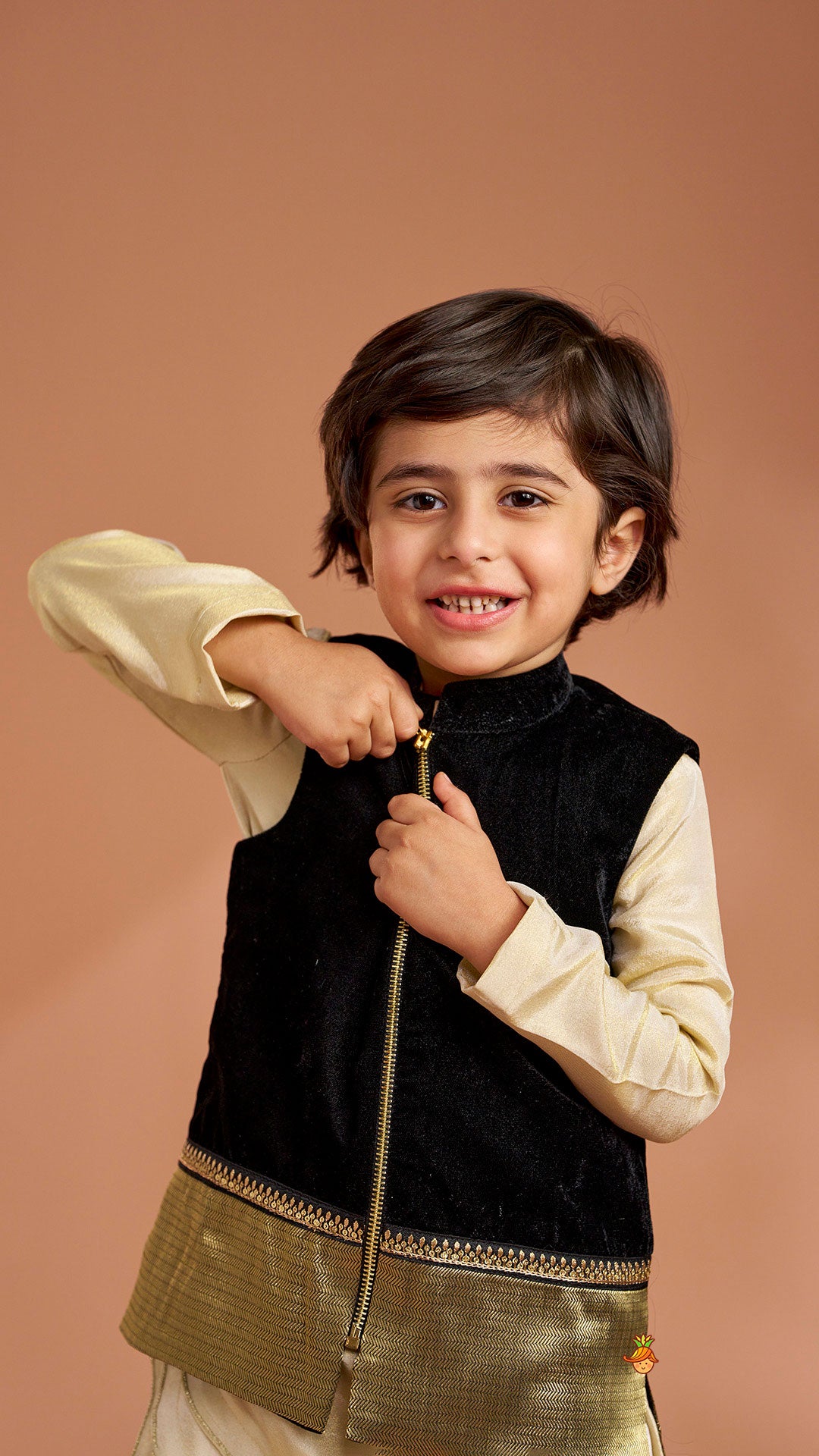 Pre Order: Shimmery Stylish Cut Hem Kurta With Velvet Jacket And Pyjama