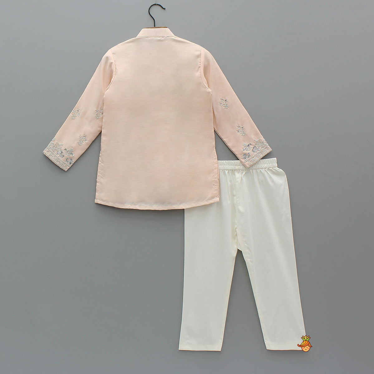 Pre Order: Intricately Sequins-Embroidered Kurta With Pyjama