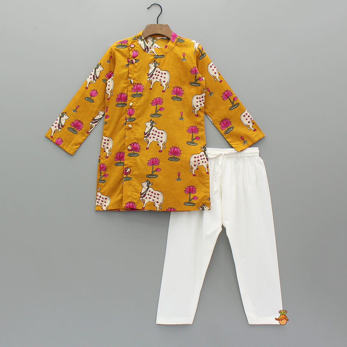 Lotus Printed Kurta With Pyjama