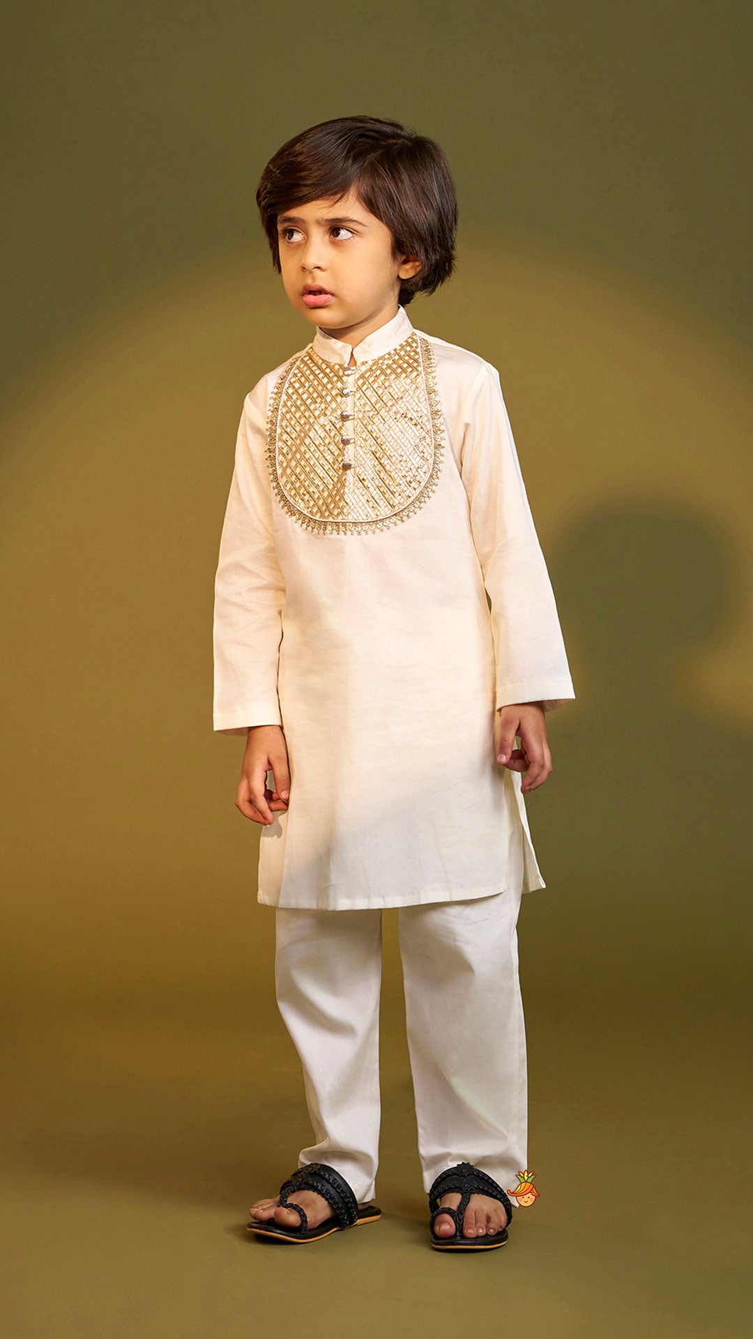 Pre Order: Lace Detailed Yoke Kurta And Pyjama
