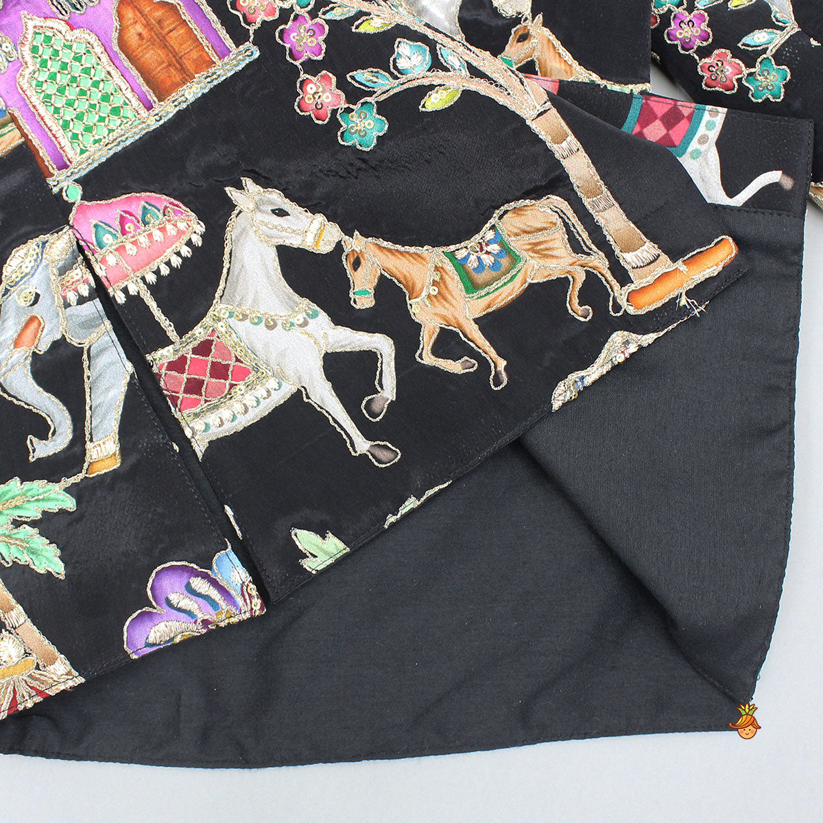 Pre Order: Elegant Kurta And Ethnic Printed Jacket With Pyjama