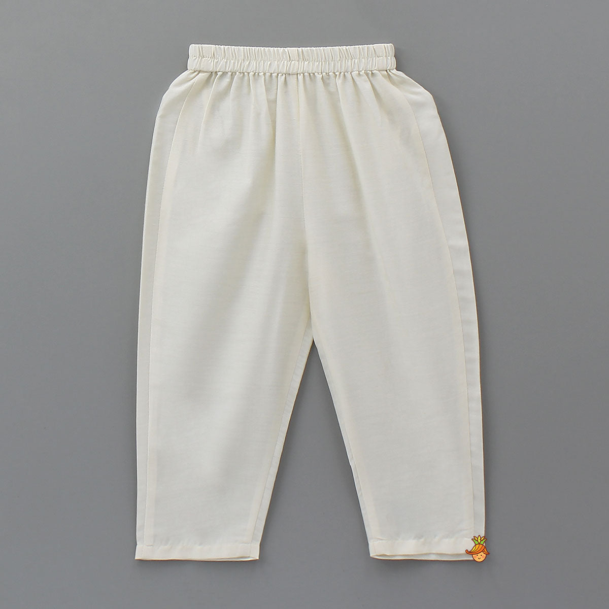 Pre Order: Thread-Embroidered Kurta With Pyjama