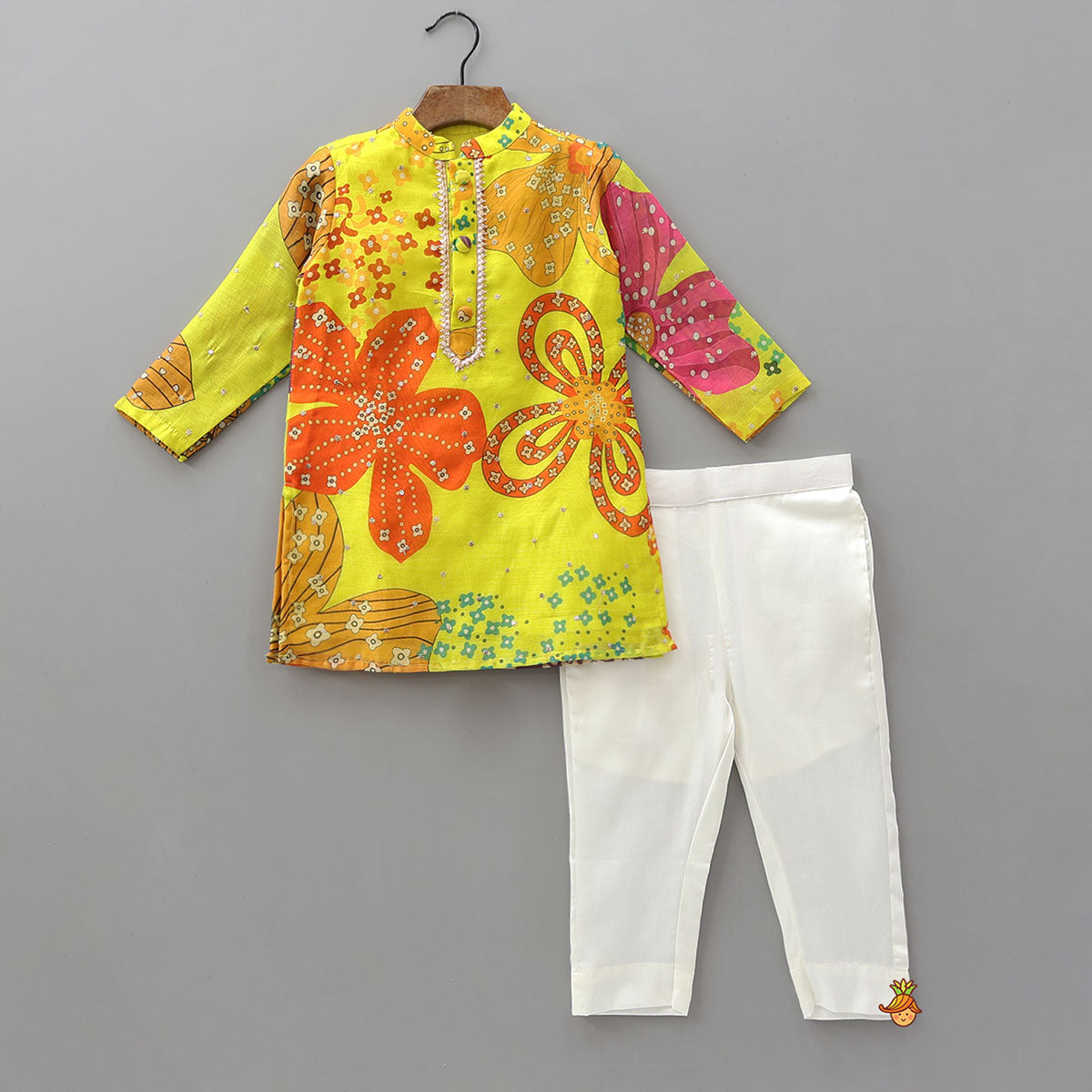 Pre Order: Floral Multicolour Printed Kurta With Pyjama