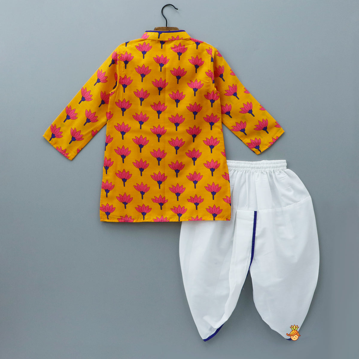 Pre Order: Beautiful Floral Printed Ethnic Kurta And Dhoti