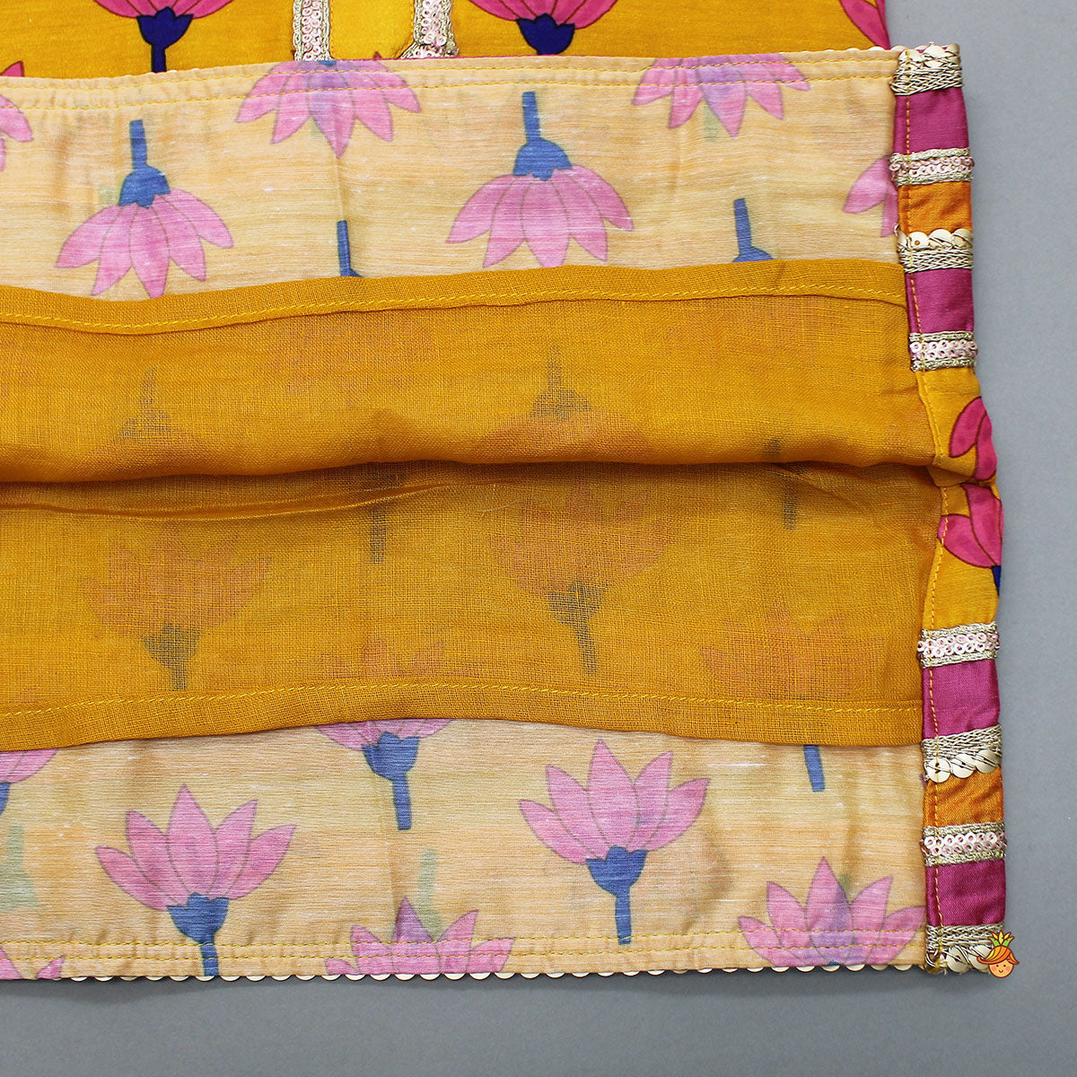 Pre Order: Elegant Floral Printed Kurti And Pant With Ruffle Dual-Tone Dupatta