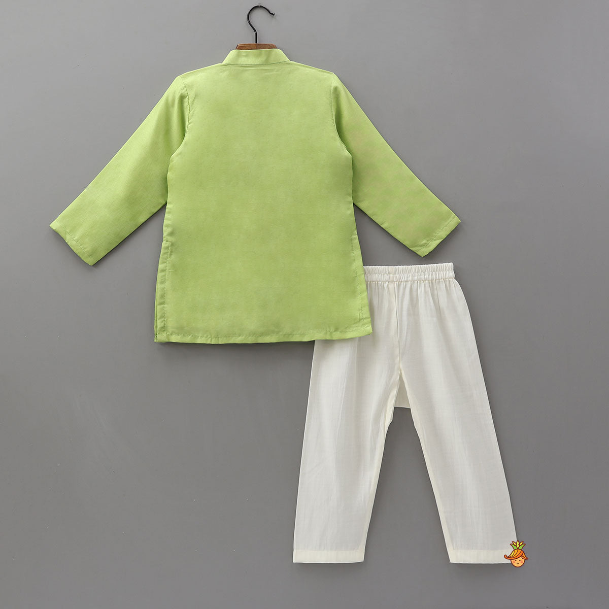 Pre Order: Pin Tuck Detail Kurta And Pyjama