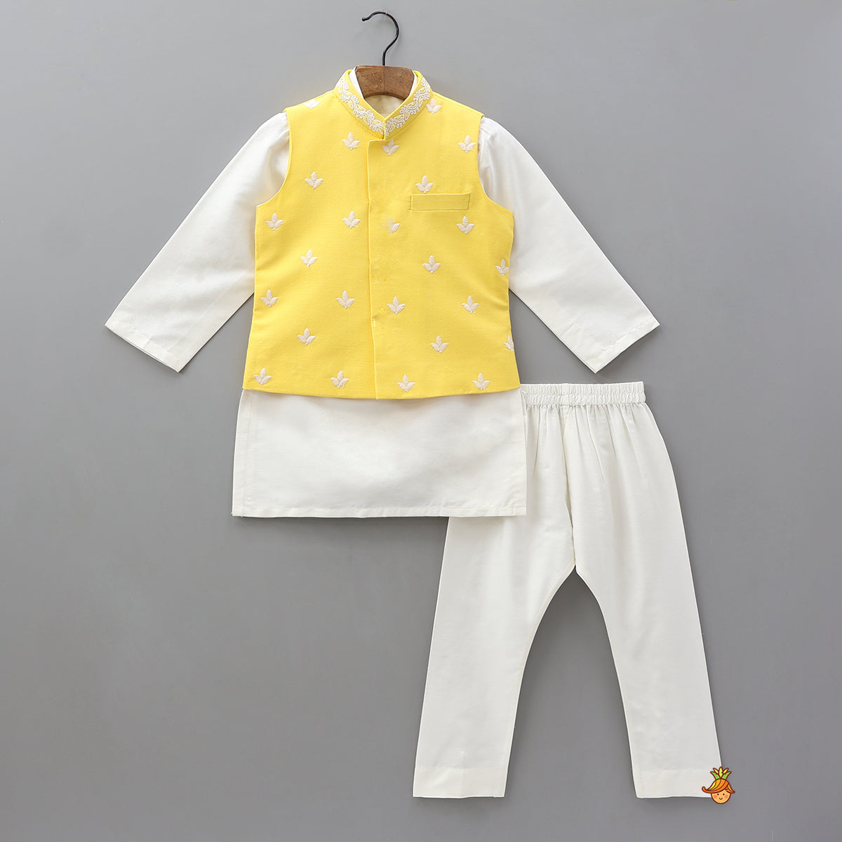 Pre Order: Ethnic Kurta With Thread-Work Jacket And Pyjama