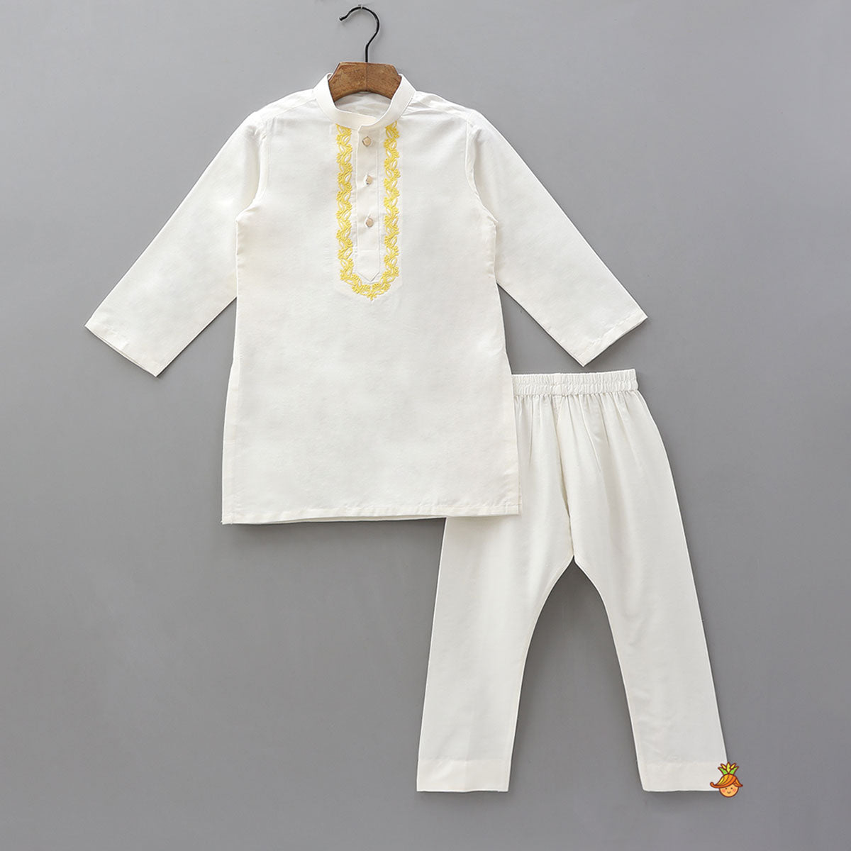 Pre Order: Ethnic Kurta With Thread-Work Jacket And Pyjama