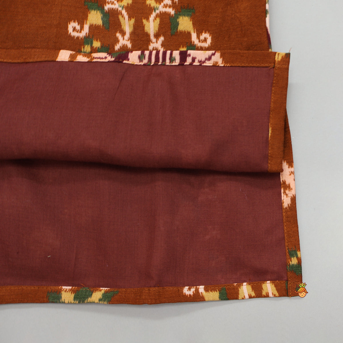 Pre Order: Printed Pin Tuck Detailed Kurta With Pyjama