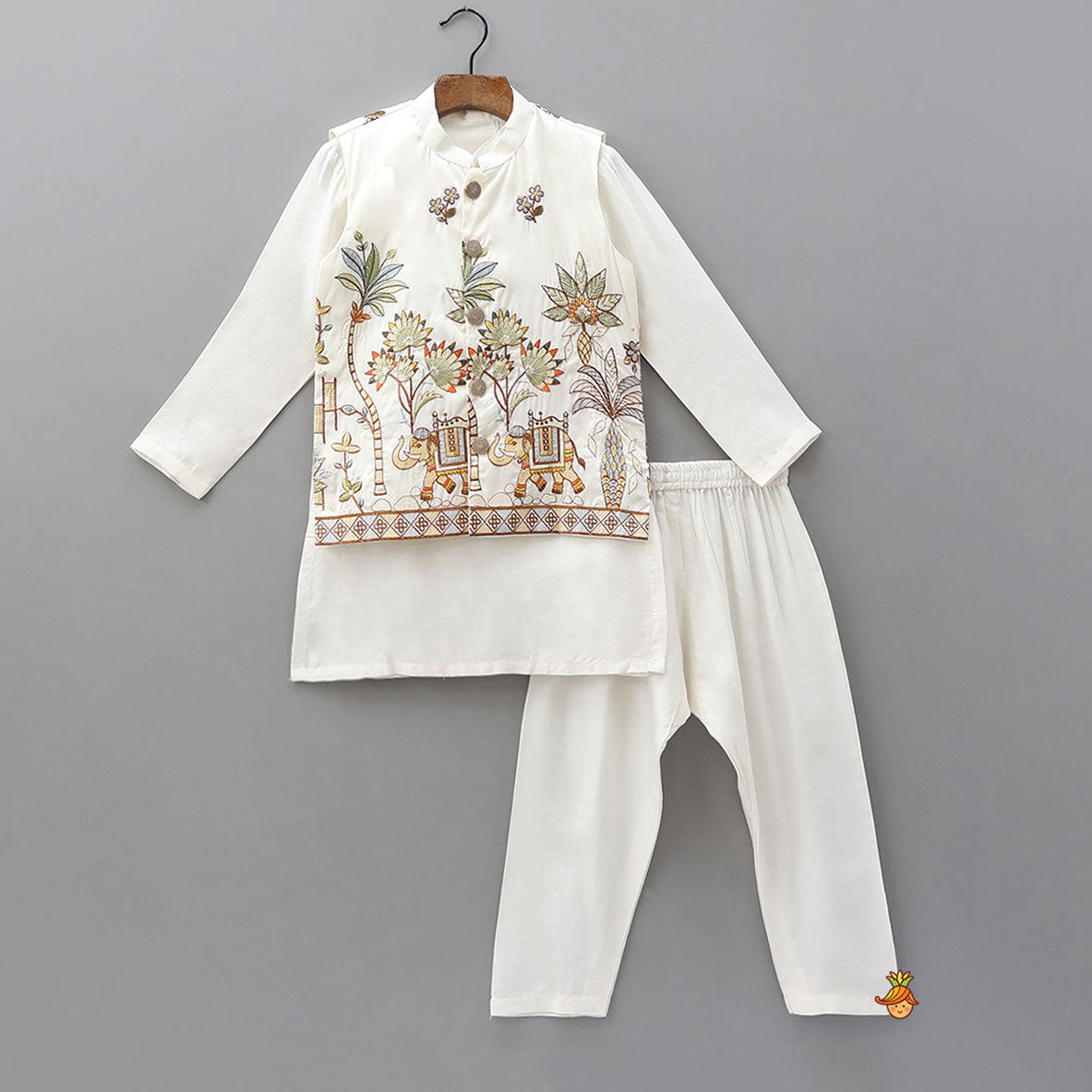Pre Order: Ethnic Kurta With Thread Embroidered Jacket And Pyjama