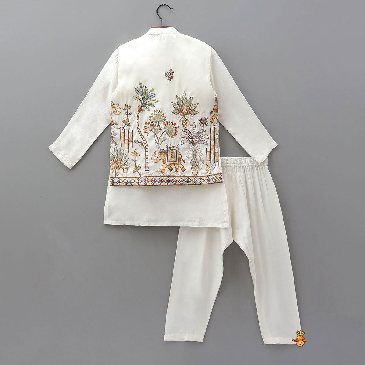 Pre Order: Ethnic Kurta With Thread Embroidered Jacket And Pyjama