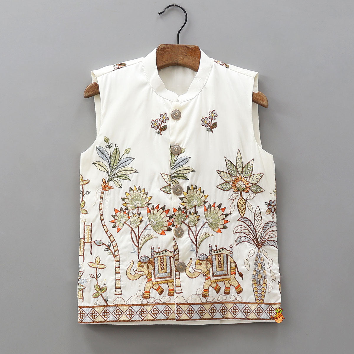 Pre Order: Ethnic Kurta With Thread Embroidered Jacket And Pyjama