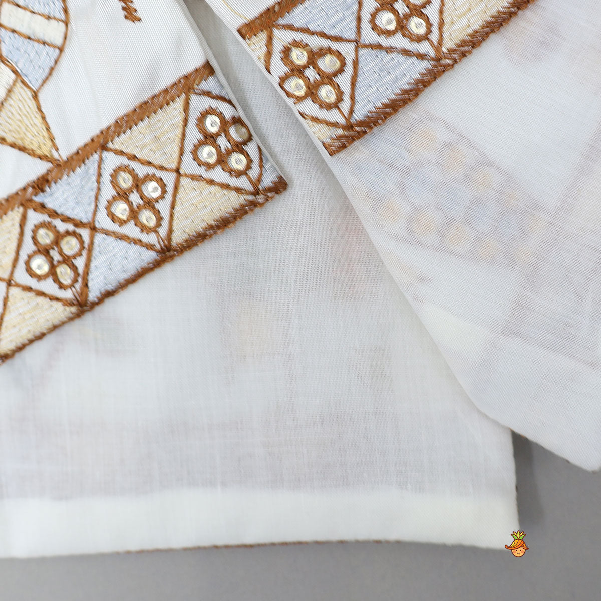 Pre Order: Ethnic Kurta With Thread Embroidered Jacket And Pyjama