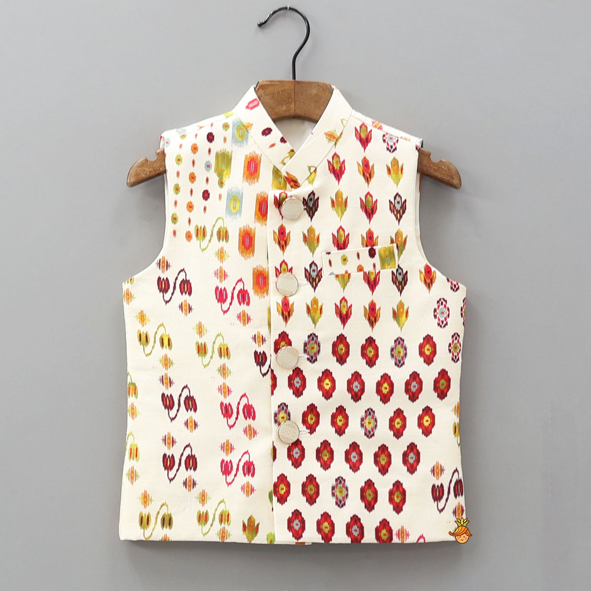 Pre Order: Ethnic Kurta With Printed Jacket And Pyjama