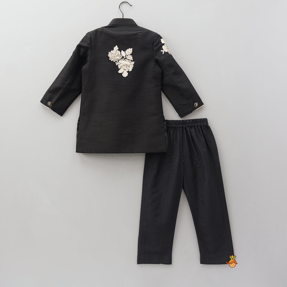 Pre Order: Pocket Square Detail Sherwani With Pyjama