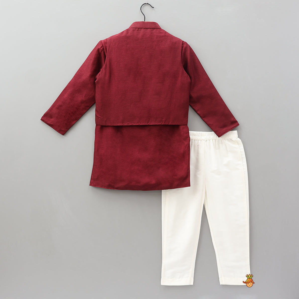 Pre Order: Ethnic Kurta With Embroidered Jacket And Pyjama