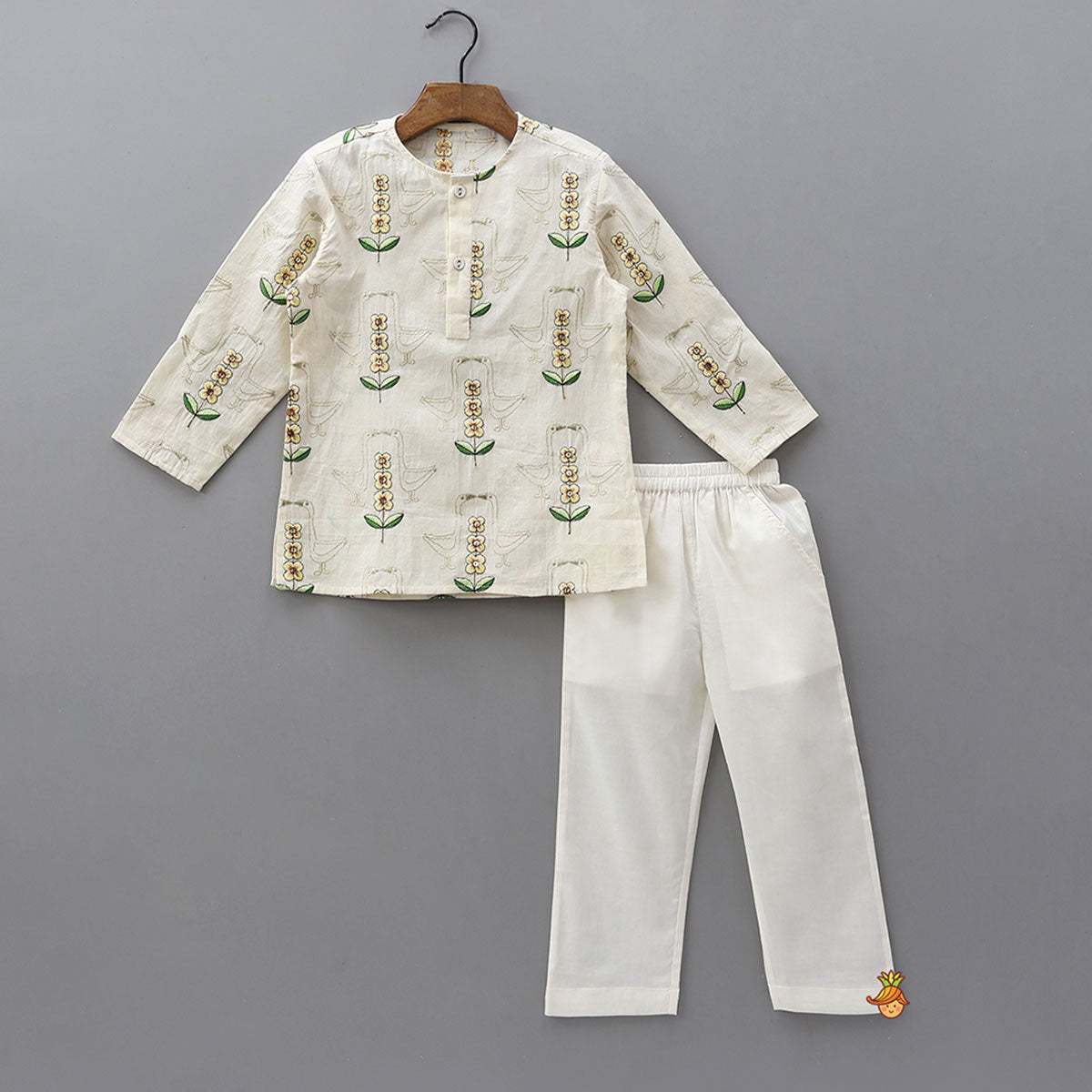 Pre Order: Floral Thread Embroidered Kurta With Pyjama