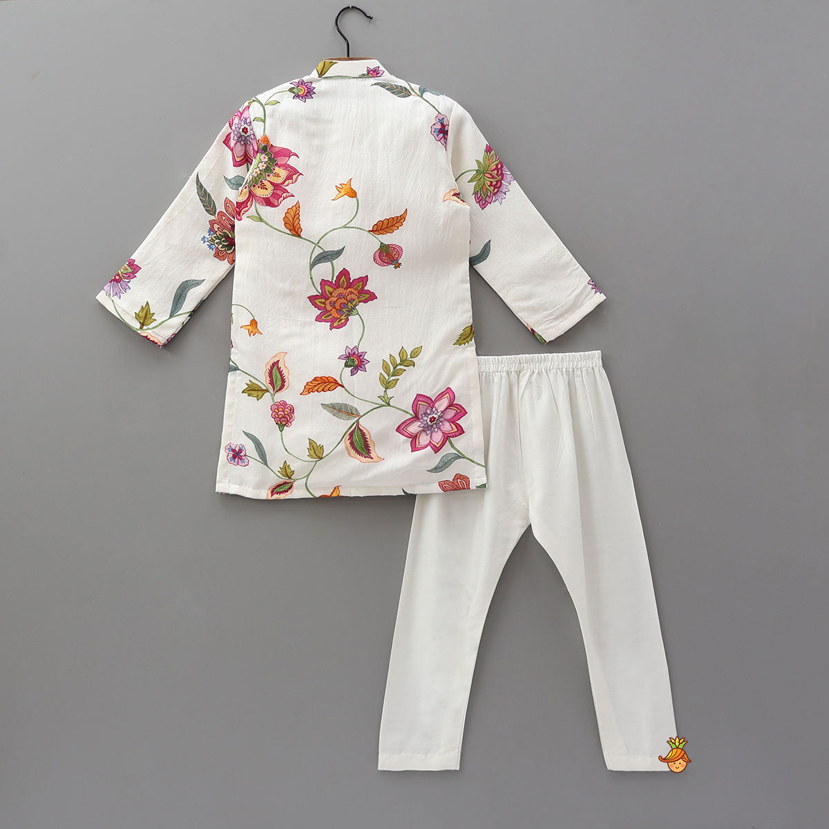 Pre Order: Floral Printed Pin Tuck Detailed Kurta With Pyjama