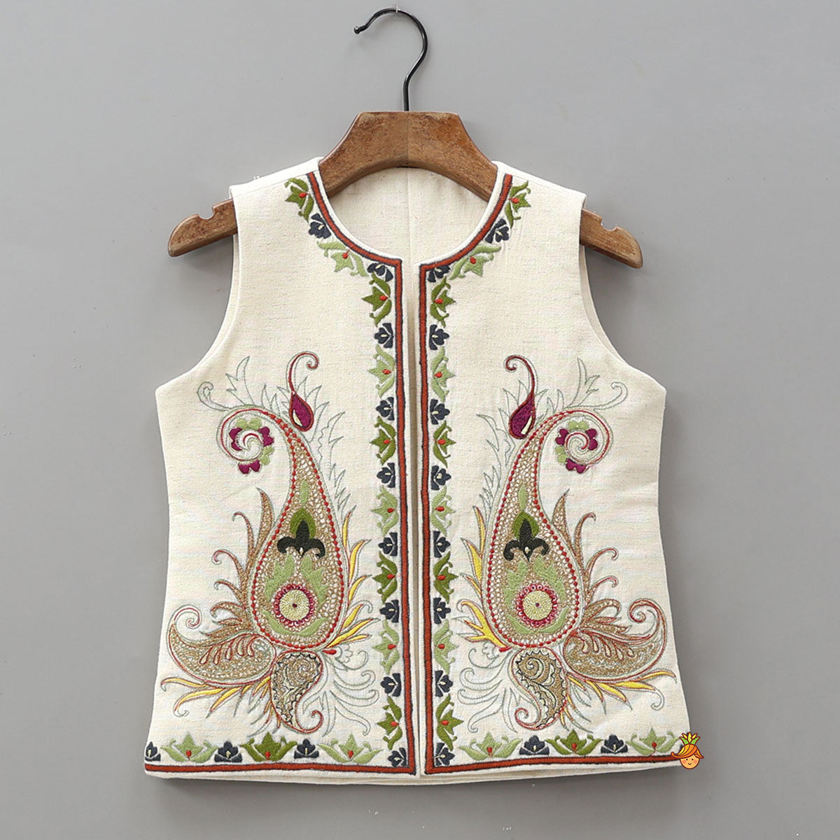Pre Order: Ethnic Kurta With Thread-Embroidered Open Jacket And Patiala