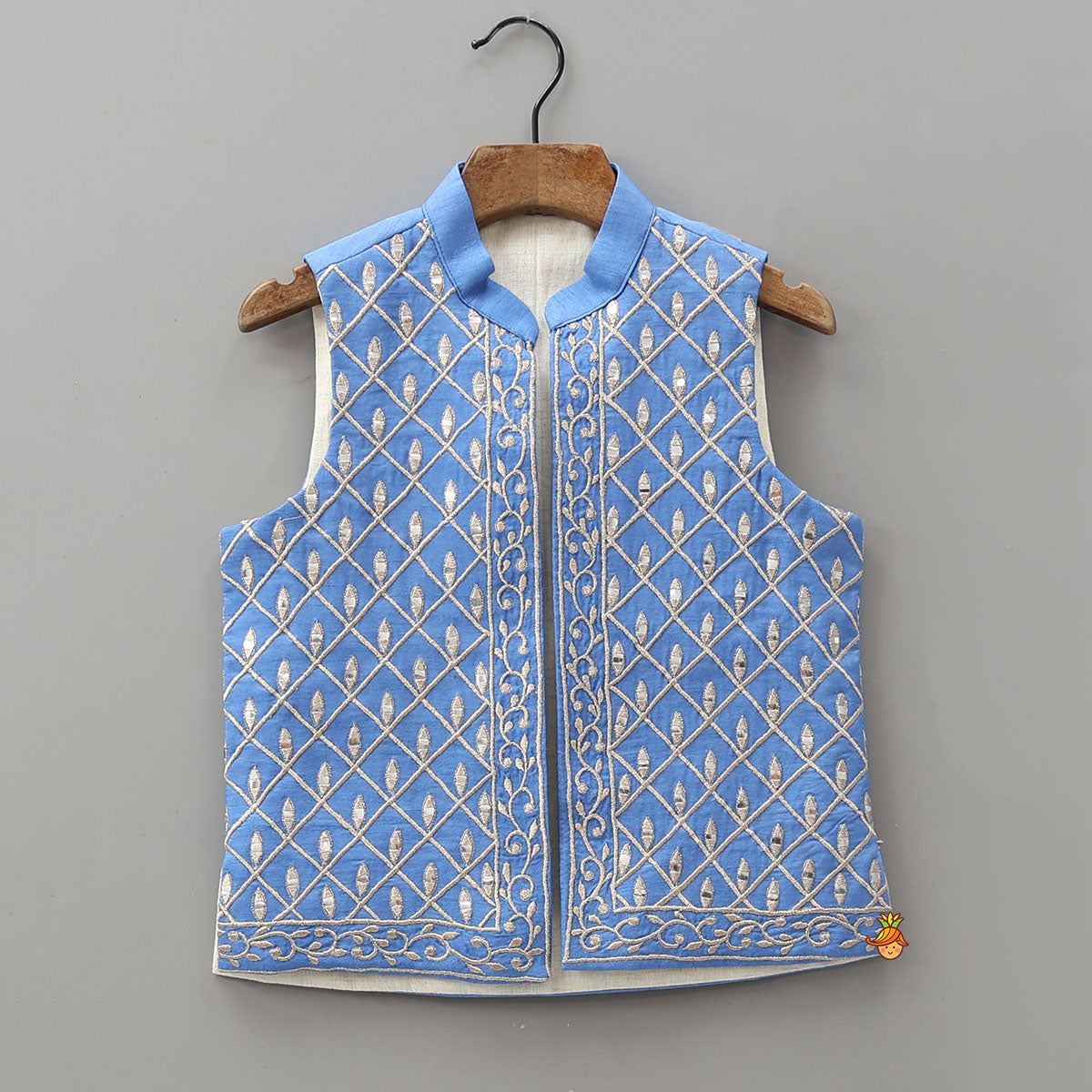 Pre Order: Striped Mandarin Collar Kurta With Open Jacket And Pyjama