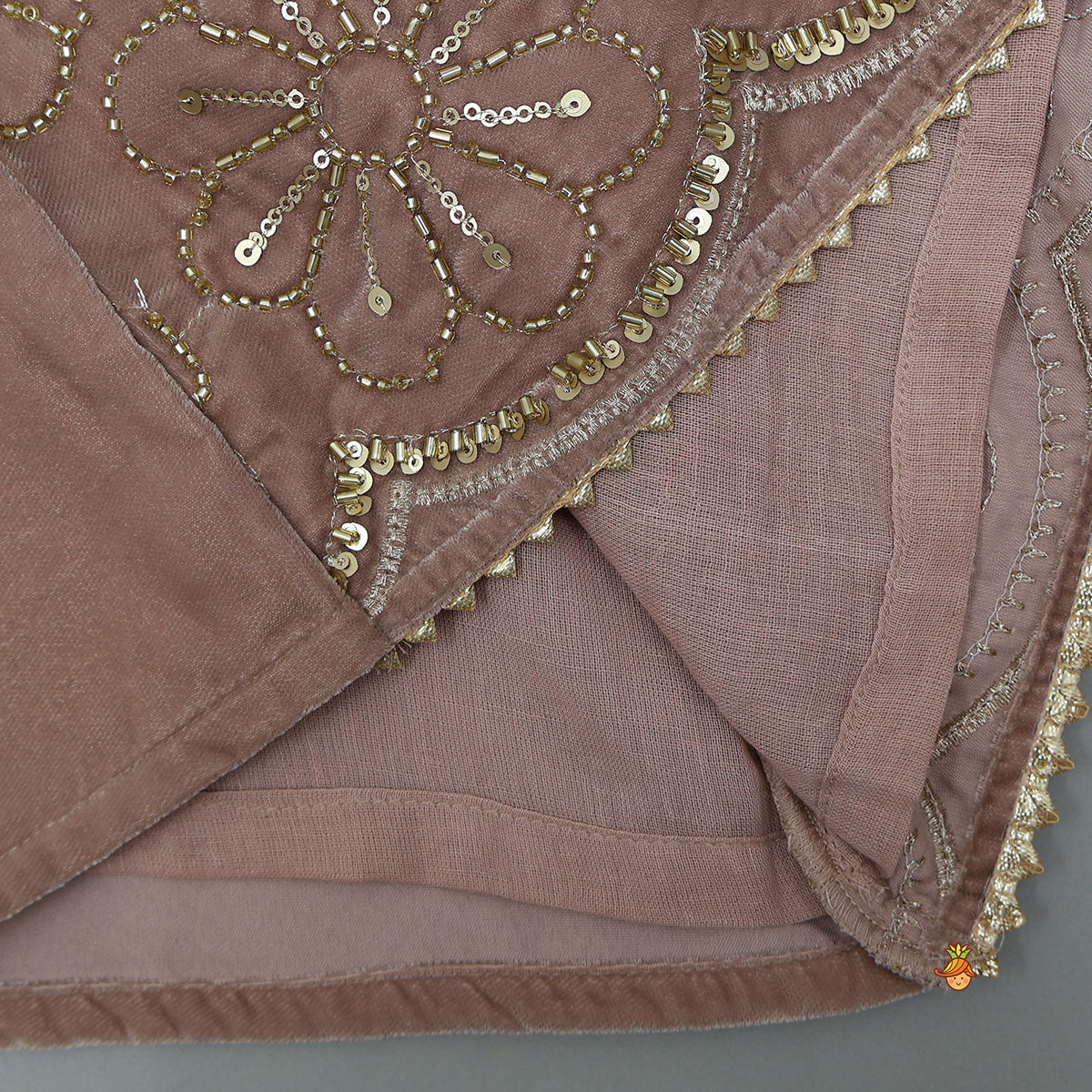 Pre Order: Front-Slit Velvet Kurti And Pant With Dupatta