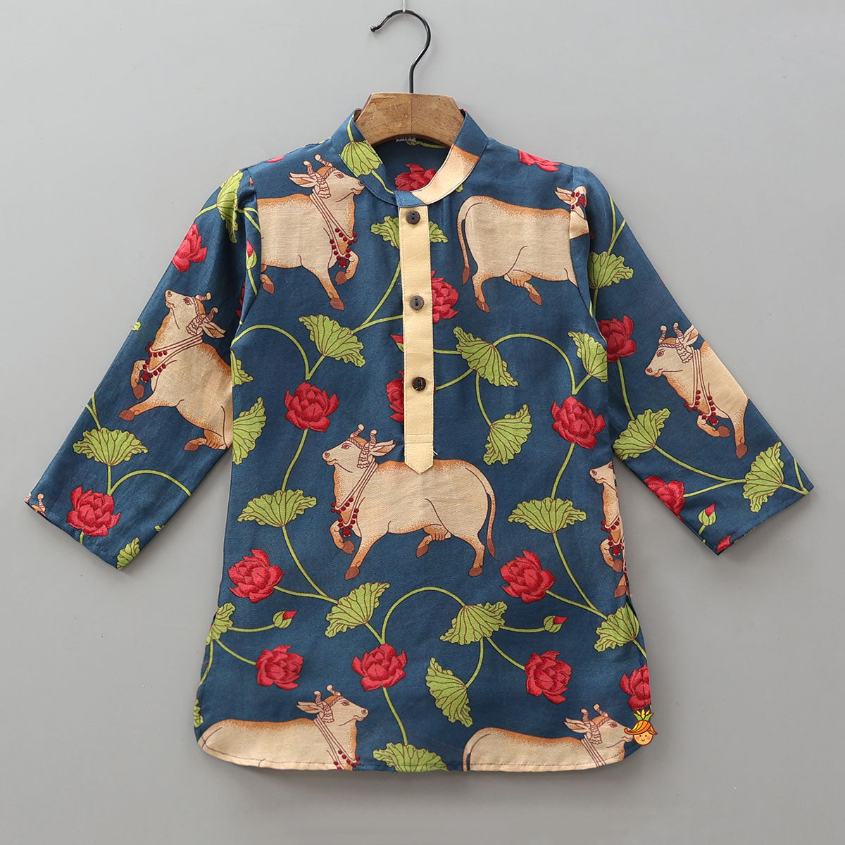 Pre Order: Curved Hem Kurta With Printed Jacket And Pyjama