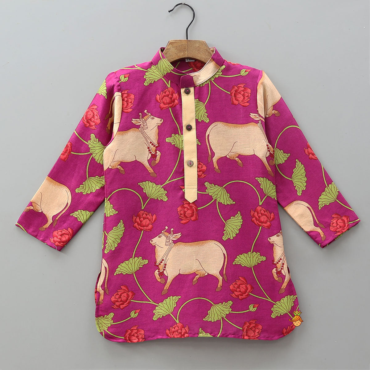 Pre Order: Curved Hem Ethnic Kurta With Printed Jacket And Pyjama
