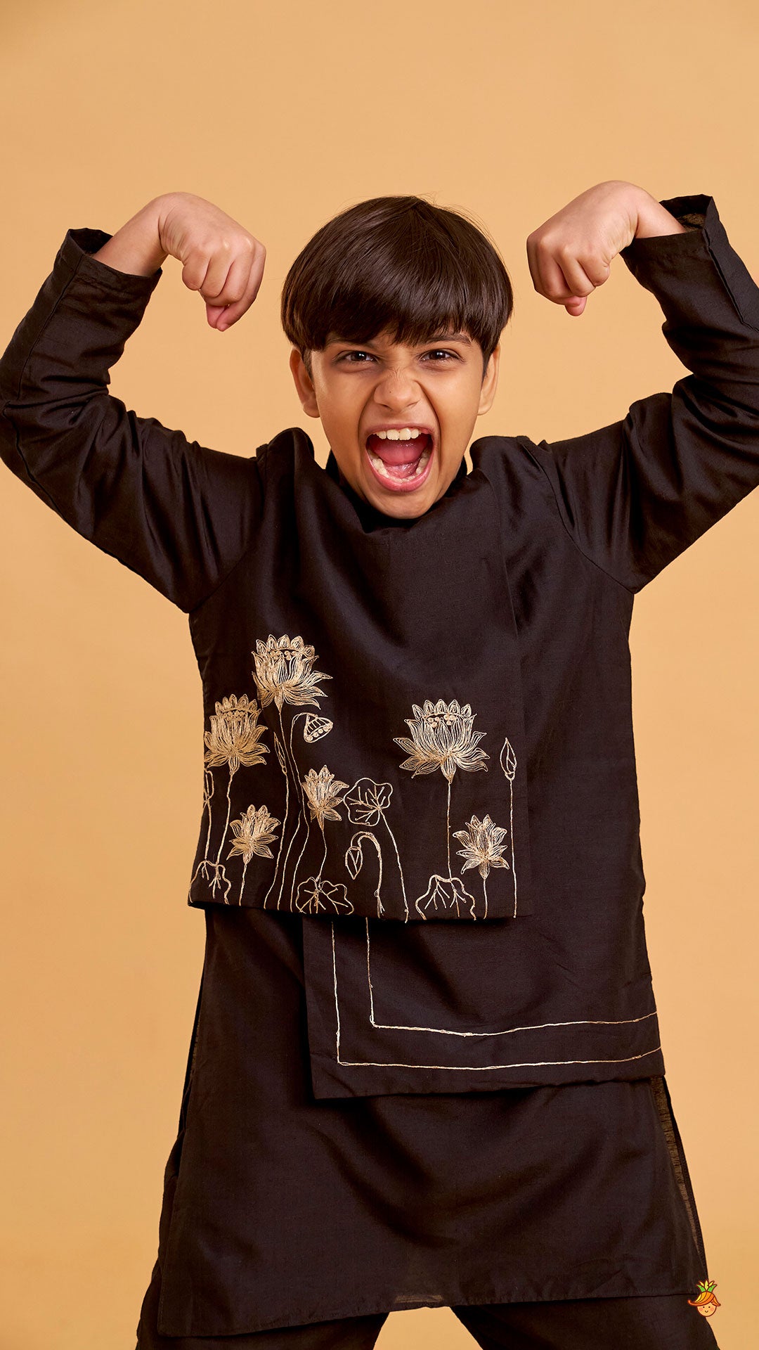 Pre Order: Ethnic Kurta With Embroidered Flap And Pyjama