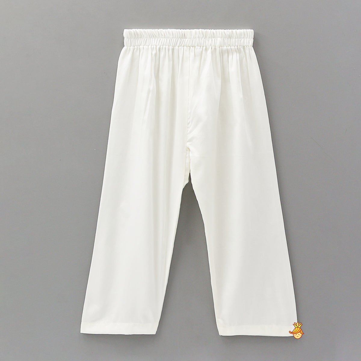 Pre Order: Thread Embroidered Ethnic Kurta With Pyjama