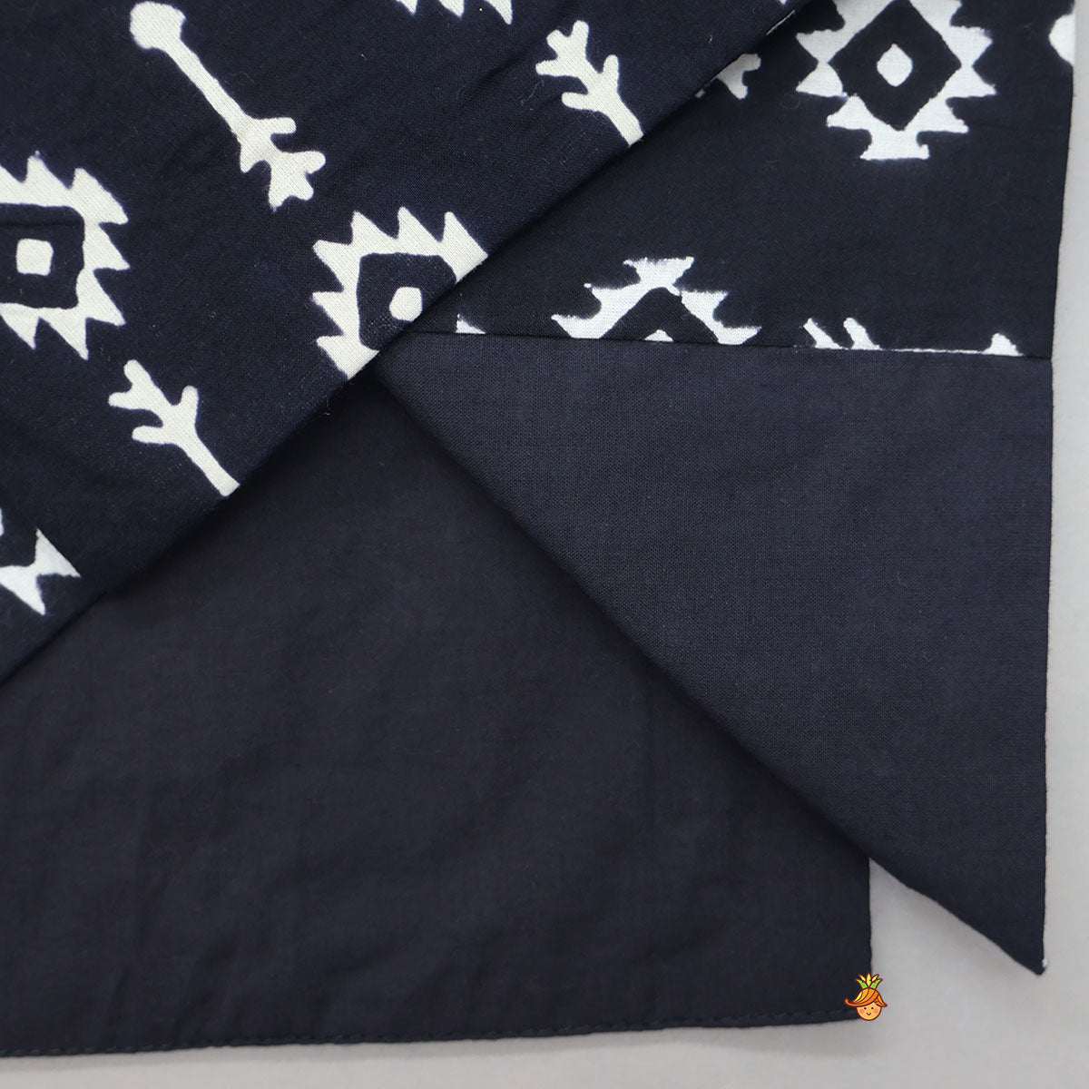 Pre Order: Ethnic Kurta With Front Pocket Jacket And Dhoti