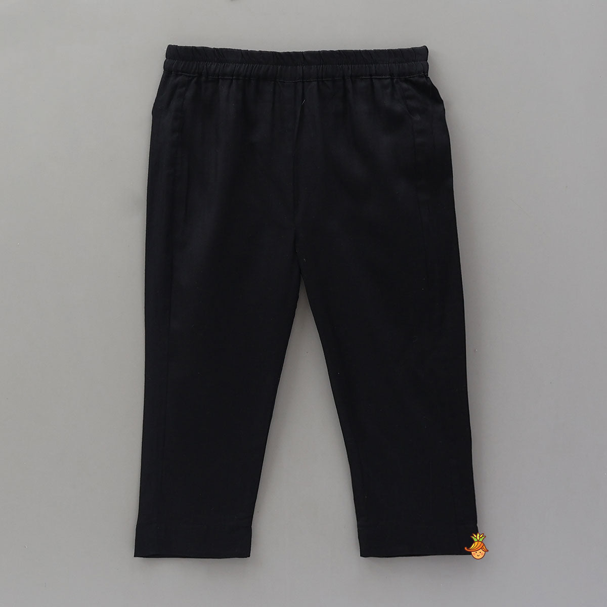 Pre Order: Elegant Floral Embellished Kurta And Pyjama