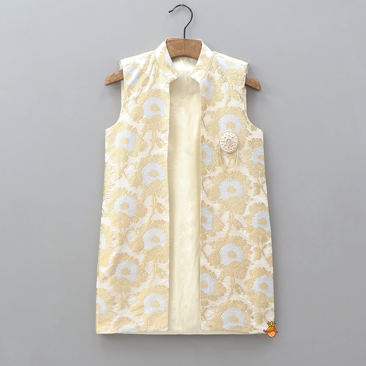 Pre Order: Ethnic Kurta With Brocade Front Open Jacket And Pyjama