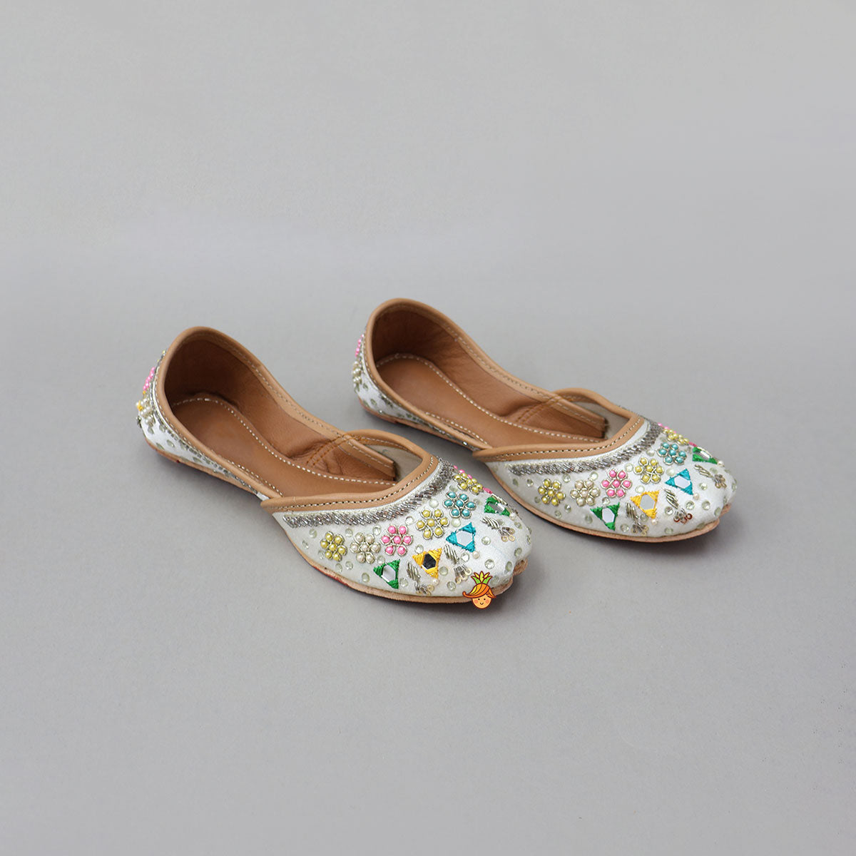 Mirror Work Beautiful Jutti