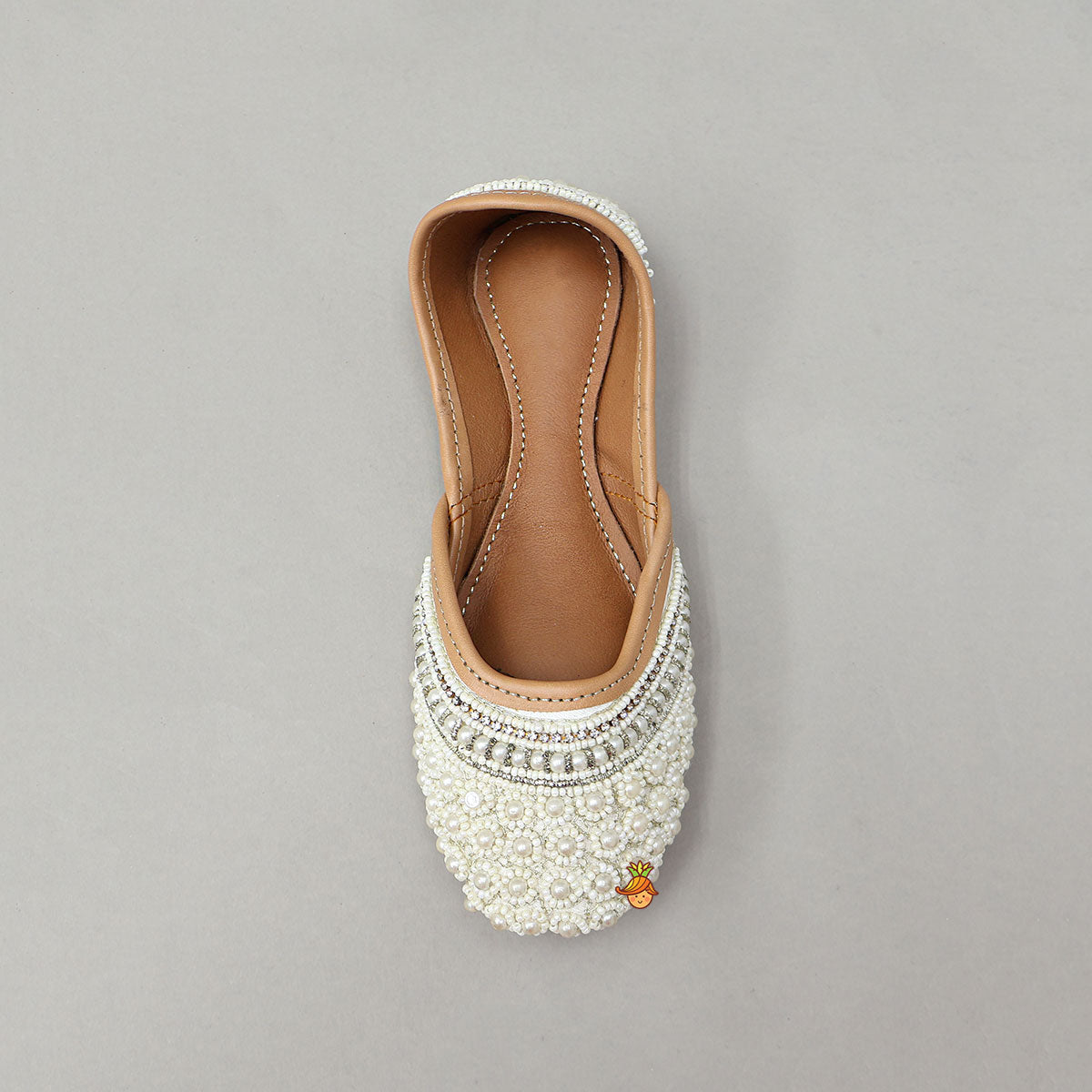 Beaded Floral Embroidered Jutti