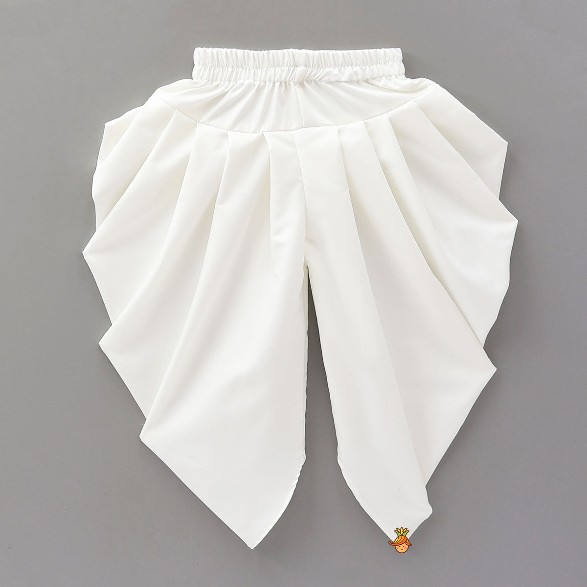 Pre Order: Bird Motif Detailed Shimmery Kurta And Dhoti