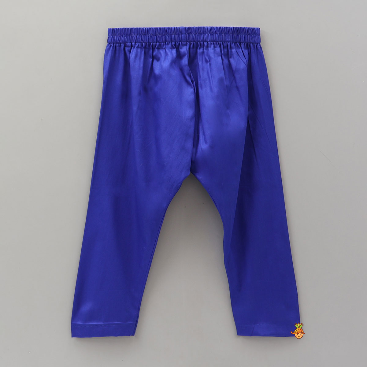 Charming Printed Kurta With Pocket Detail Jacket And Pyjama