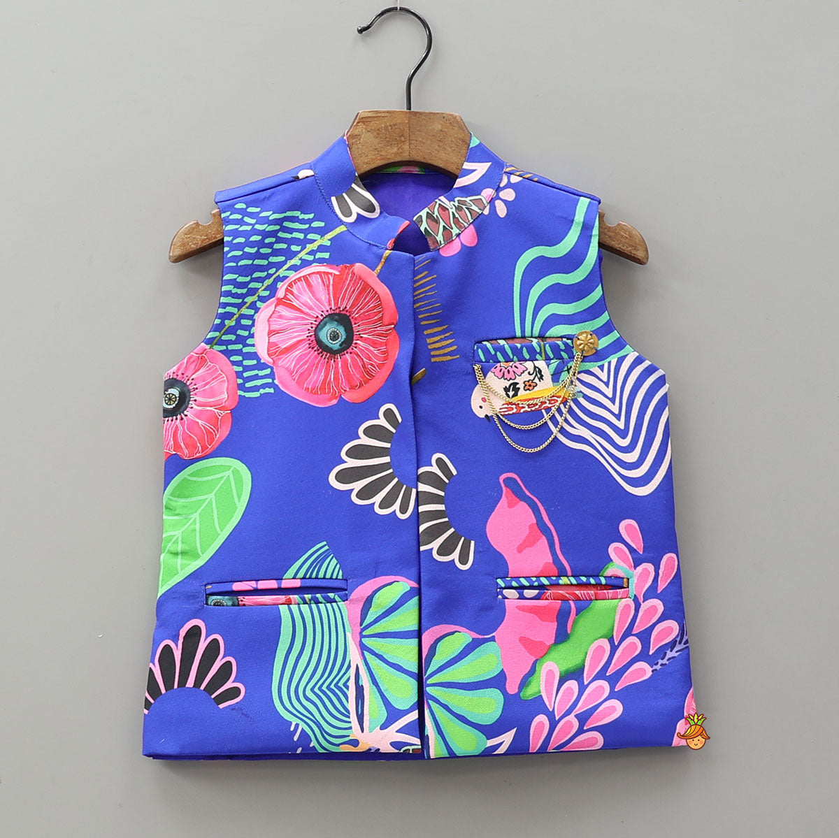 Charming Printed Kurta With Pocket Detail Jacket And Pyjama