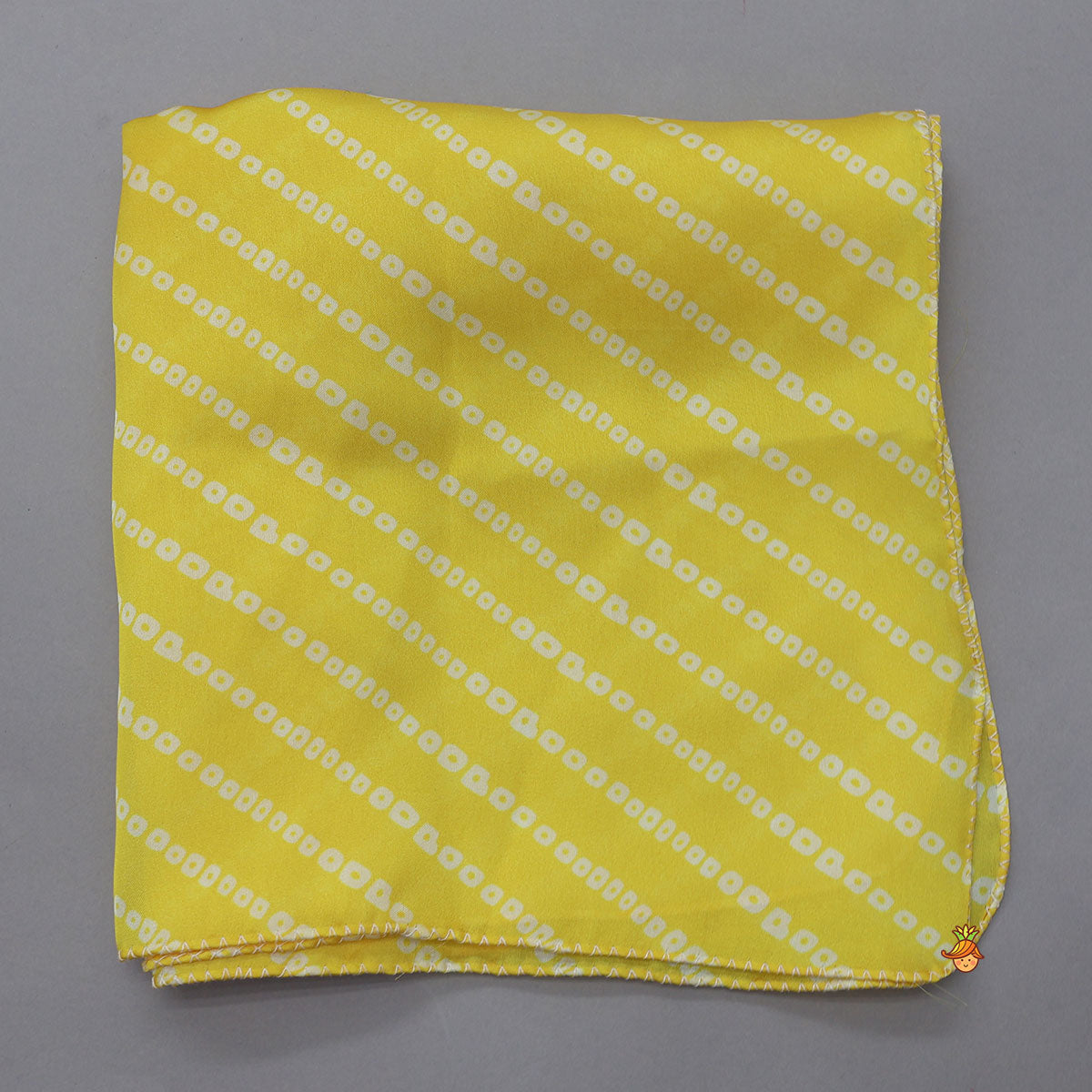 Lace Detailed Kurta With Contrasting Bandana