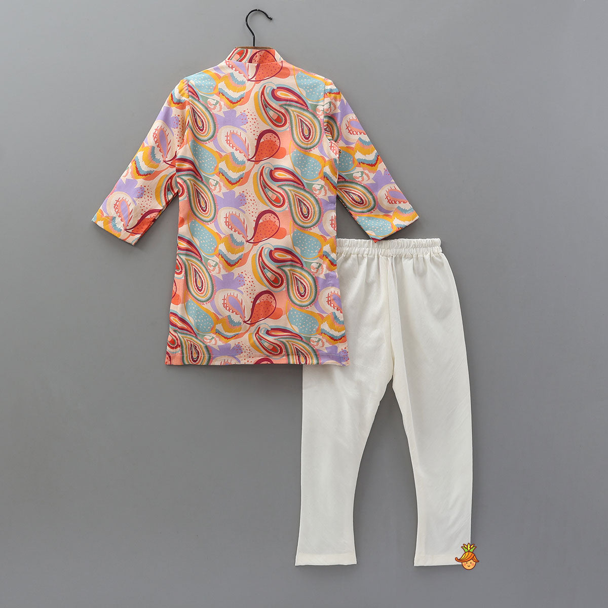 Pre Order: Printed Side-Flap Kurta And Churidar