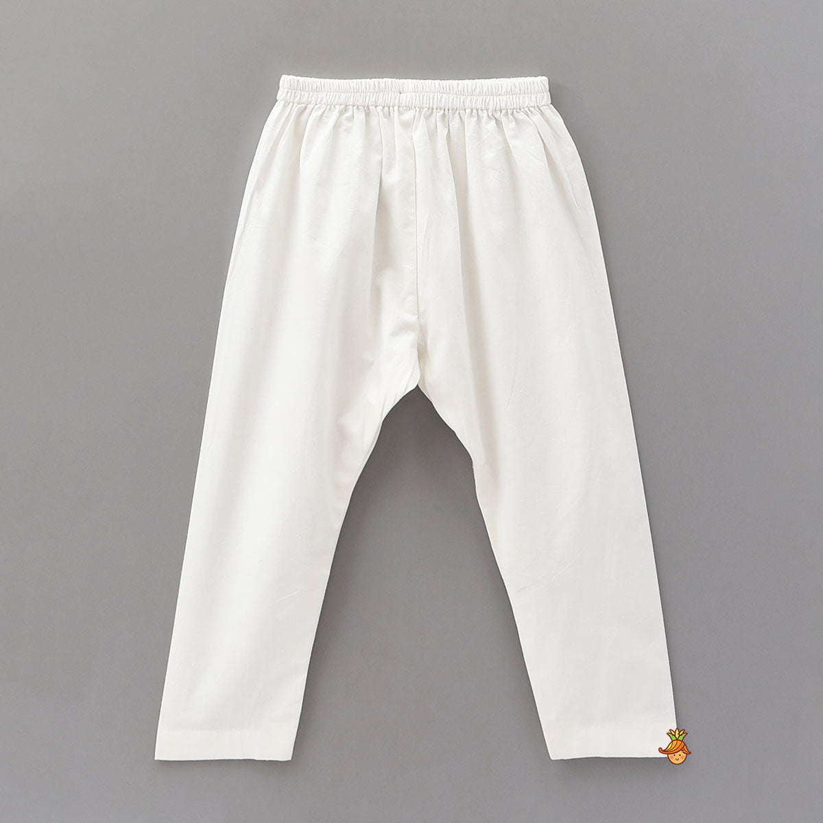 Pre Order: Heart-Shaped Printed Yoke Cotton Kurta With Pyjama