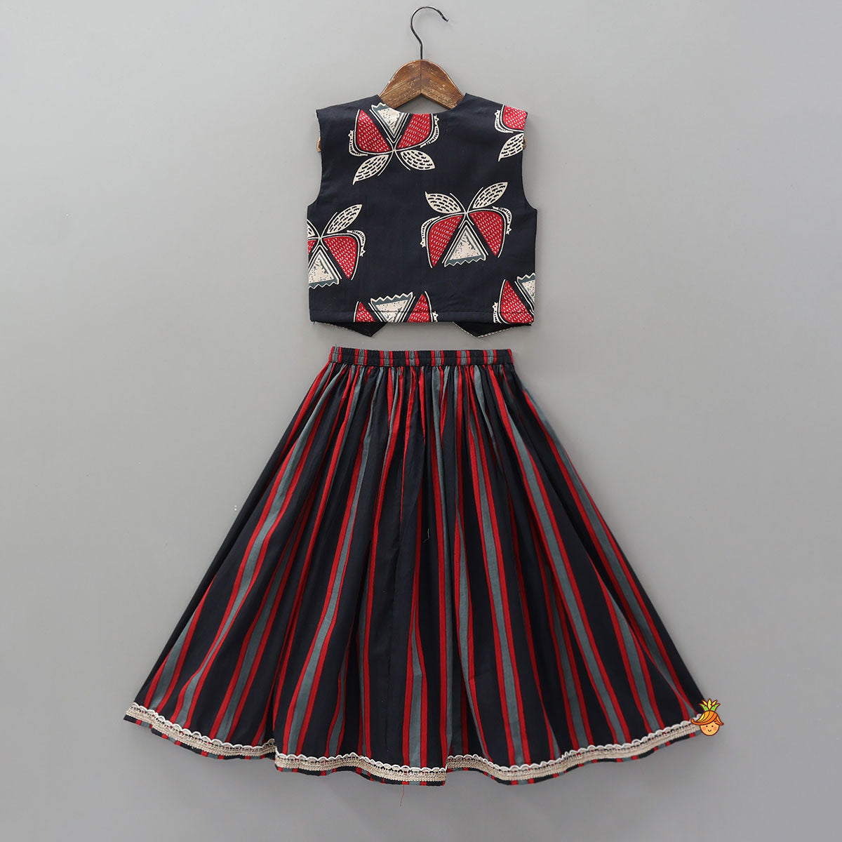 Pre Order: Faux Pocket Printed Top And Lehenga