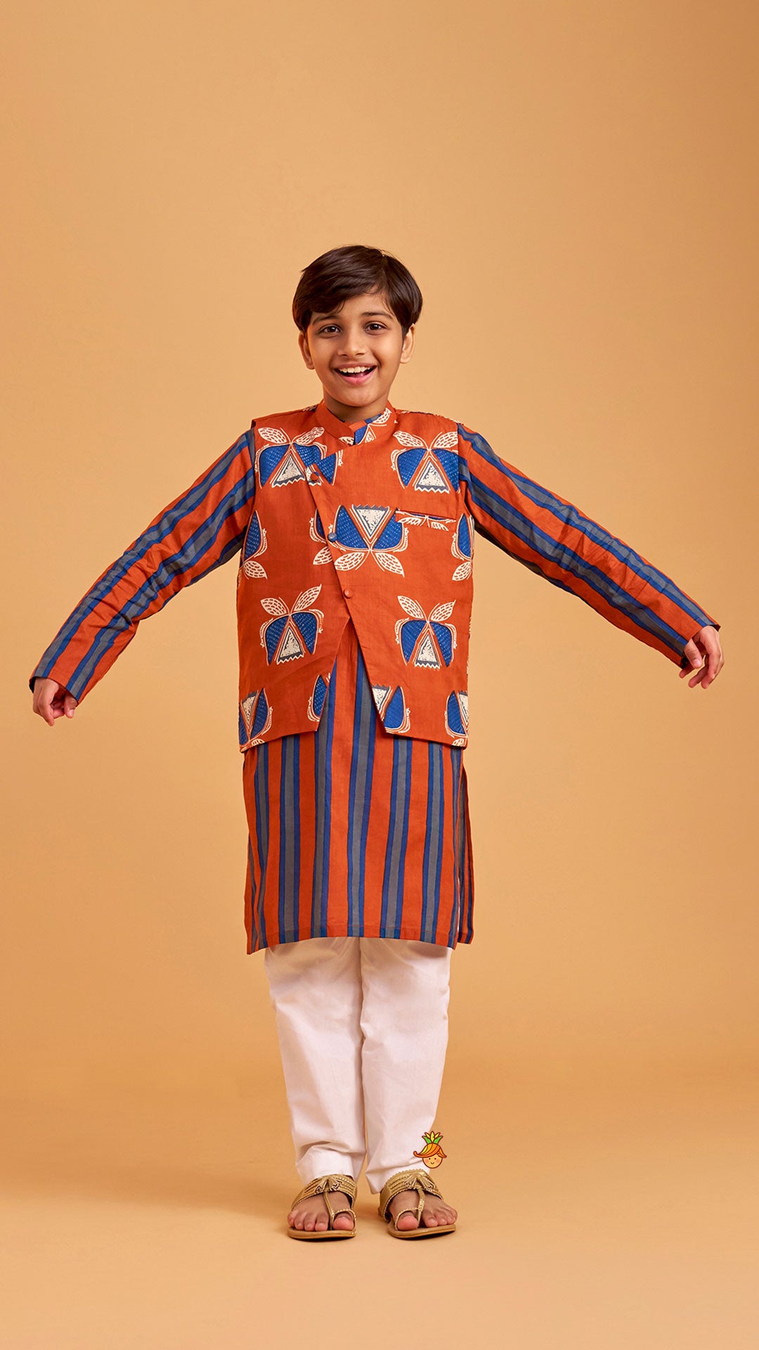 Pre Order: Vertical Striped Ethnic Kurta With Printed Jacket And Pyjama