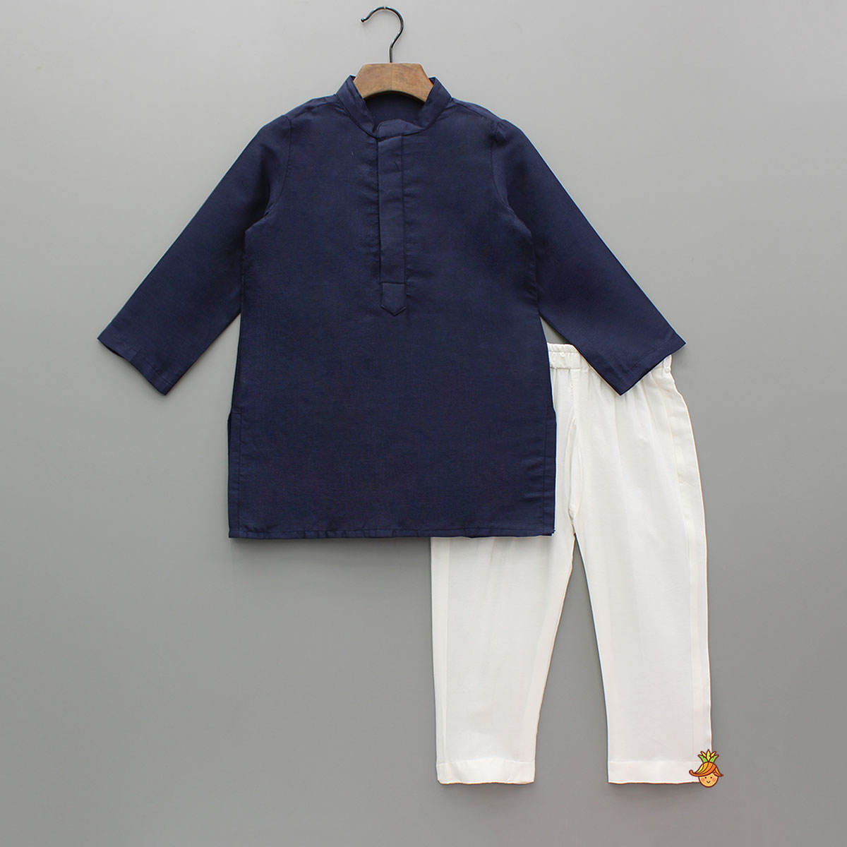 Ethnic Kurta With Diagonal Button Detail Jacket And Pyjama