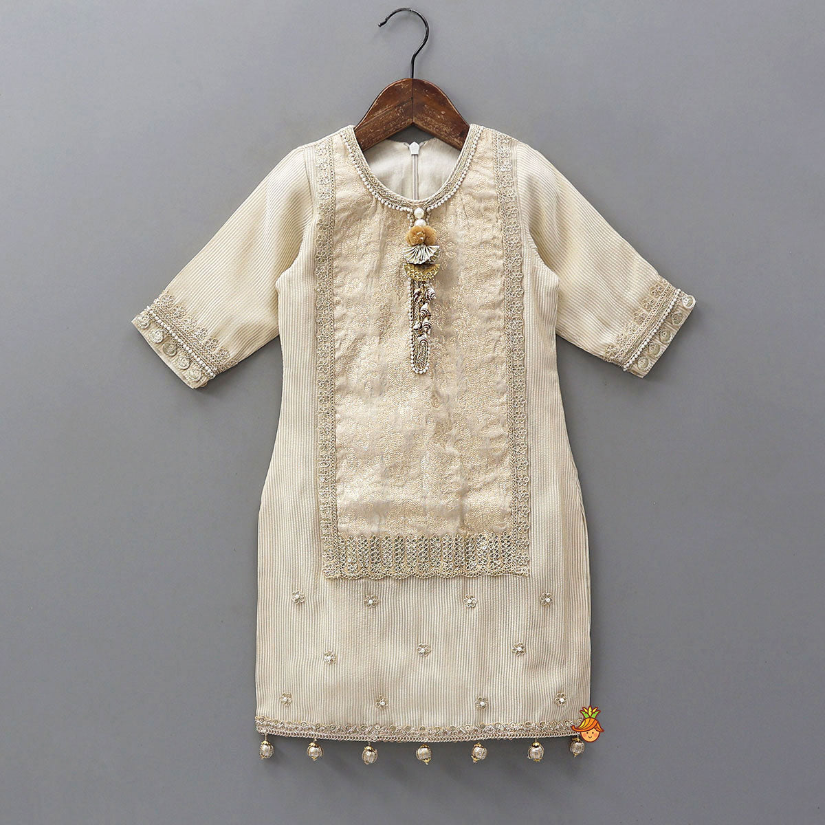 Pre Order: Shimmery Striped Kurti And Pant With Net Dupatta