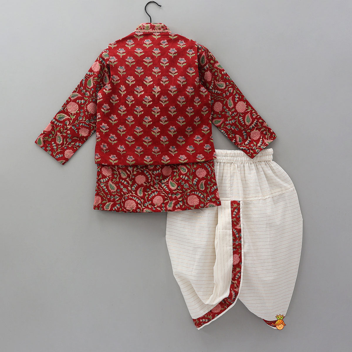 Pre Order: Ethnic Kurta With Loop Buttons Detail Jacket And Dhoti