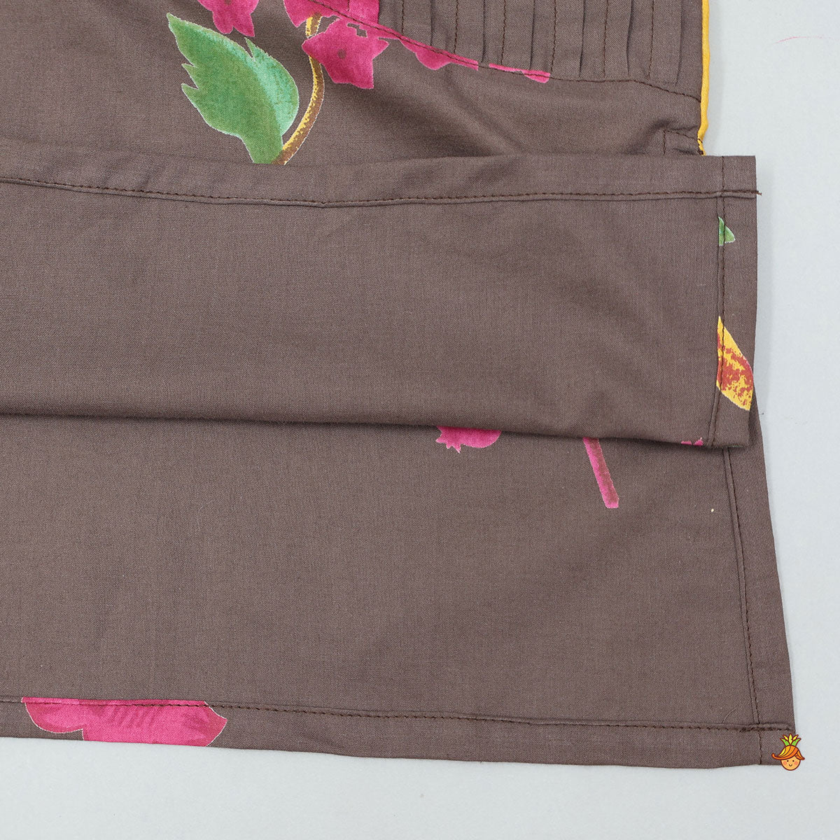 Pre Order: Pintuck Cotton Kurta And Pyjama